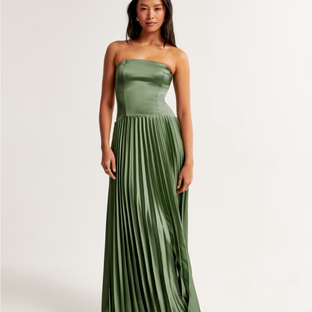 Abercrombie and fitch long green dress size medium petite